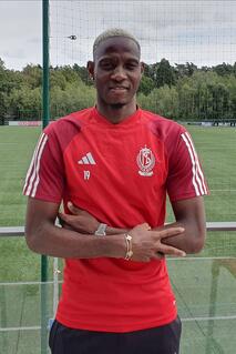 Jupiler Pro League - Moussa Djenepo voorgesteld bij Standard: "Kan ploeg niet in mijn eentje doen winnen"