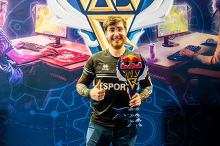 Red Bull Solo Q : SkyOwnage remporte les finales nationales