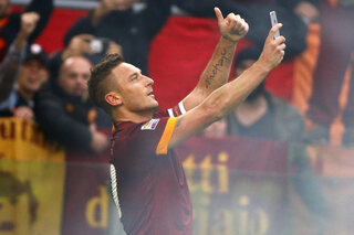De selfie van Francesco Totti: nog steeds hét beeld van de Derby della Capitale