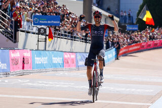Dylan Van Baarle wint Parijs-Roubaix, Wout van Aert toont goede vorm