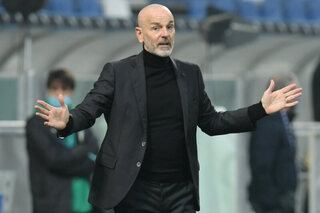Stefano Pioli met zorgen richting topper tegen Lazio