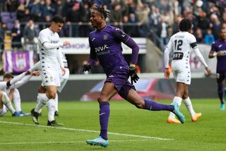 Christian Kouamé wijst Anderlecht de weg naar Champions' play-offs