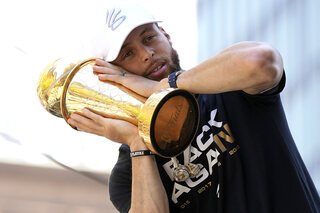 Stephen Curry prépare sa retraite : un contrat à un milliard de dollars l’attend