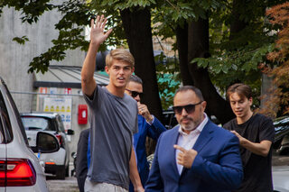 Charles de Ketelaere est arrivé à Milan, Sergio Gomez en route pour Manchester City ?