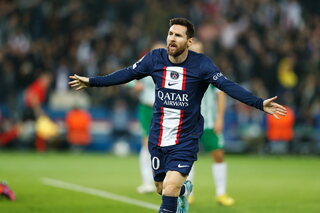 En double double, Lionel Messi est un peu plus entré plus dans l’histoire du football