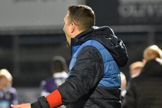 Schorsingen en gele dreiging 1B speeldag 26: trio op de strafbank; 13 spelers in de risicozone