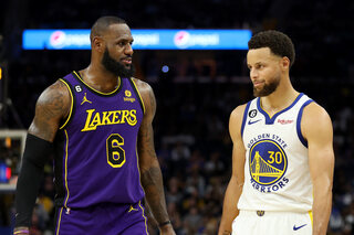 Stephen Curry contre LeBron James en NBA