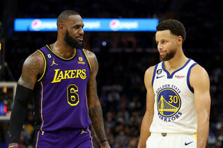 LeBron James en Stephen Curry, twee basketballegendes die rijpen als goede wijn