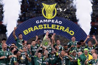 Palmeiras sacré au Brésil, Santos, le club de 'Roi Pelé', relégué