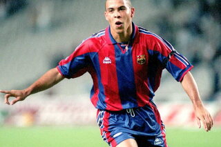 Le 26 octobre 1996, Ronaldo a planté un triplé éblouissant contre Valence