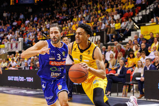Mechelen's Domien Loubry and Oostende's Salim Kediambiko fight for the ball during a basketball match between BC Oostende and Kangoeroes Mechelen