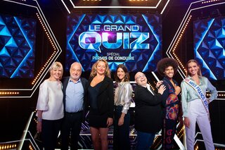 Hélène Mannarino signe ses débuts sur TF1 à la présentation du 'Grand Quizz'
