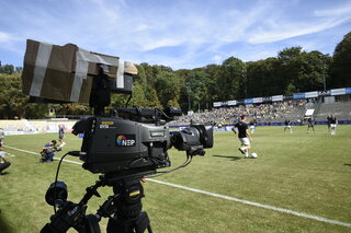 llustration shows a TV camera during a soccer game between Union Saint-Gilloise and Oud-Heverlee Leuven