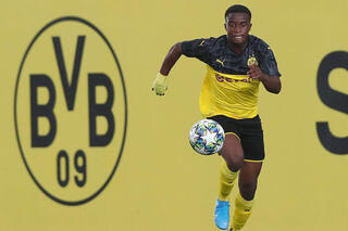 Youssoufa Moukoko fera-t-il ses débuts professionnels contre le Hertha Berlin ?