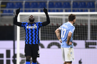 Lukaku atteint la barre des 300 buts et propulse l'Inter en tête de la Serie A