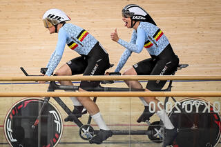 La première médaille paralympique belge est tombée grâce à Griet Hoet et Anneleen Monsieur.