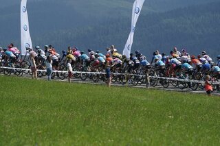 Zal een uitgedund peloton sprinten om de overwinning? Of haalt de kopgroep het tot aan de finish? De vierde etappe in de Ronde van Polen belooft opnieuw erg zwaar en onvoorspelbaar te worden.