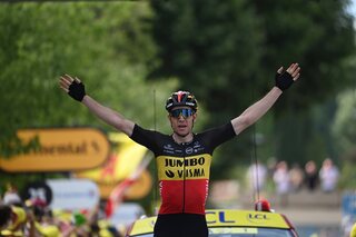 Les plus grands sportifs belges : Wout van Aert dompte le Mont Ventoux après un épique solo