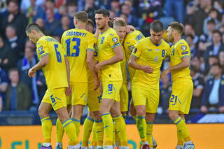 L'Ukraine aux portes de la Coupe du monde au pays de Galles