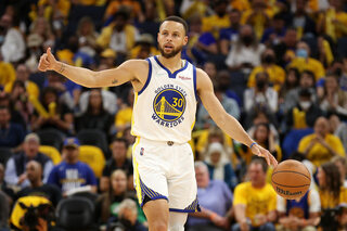 Curry met Golden State Warriors in NBA