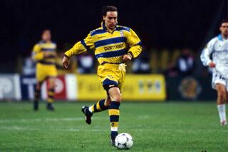 One day, one goal: Enrico Chiesa knalt Parma naar Europees succes