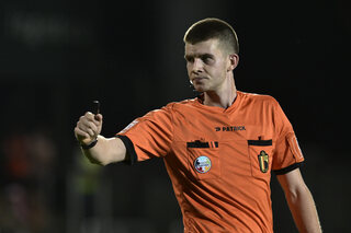 Scheidsrechter Theophile Diskeuve