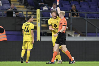 Poelmans van Lierse krijgt rood in de wedstrijd tegen Beerschot