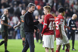 Arthur Vermeeren (r)