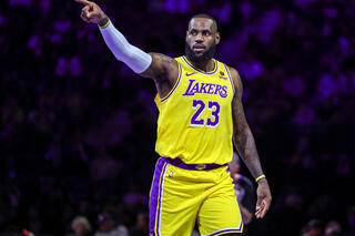 Lebron James avec les Lakers contre les Pacers