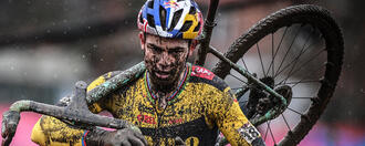 Kan Wout van Aert een 3e wereldbeker veldrijden winnen?