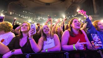 Alex Warren - Cheaper than Therapy Tour @ De Roma, Antwerpen