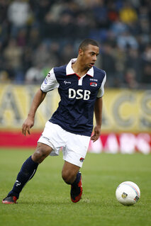 One day, one goal: Tita Tovenaar Dembélé rolt Willem II in zijn eentje op