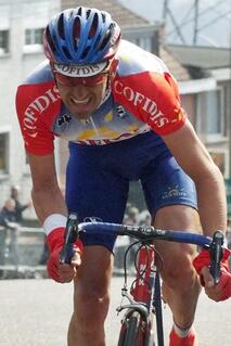 Een ontketene Vandenbroucke stoomt door naar de finish