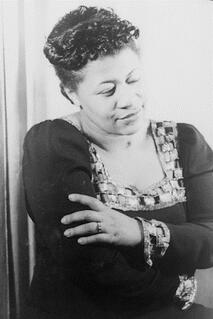 10 popsterren die ooit dakloos waren