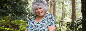 Nieuw op Pickx+: reizen door Australië met Miriam Margolyes