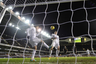 One day, one goal : l'autogoal gag de Gareth Bale face à Liverpool