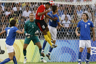One day, one goal: solo Moussa Dembélé maakt Italië tureluurs