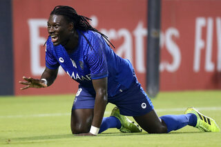 Les célébrations mythiques : Bafétimbi Gomis célèbre ses buts tel un félin féroce