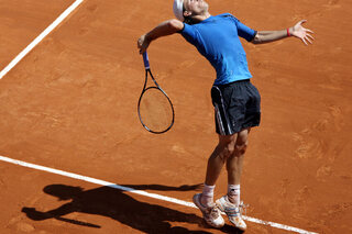 Guillermo Coria wint in Monte Carlo ondanks 23 dubbele fouten