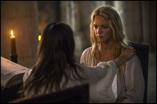 Virginie Efira, maîtresse de cérémonie à Cannes et tombeuse d'un Don Juan