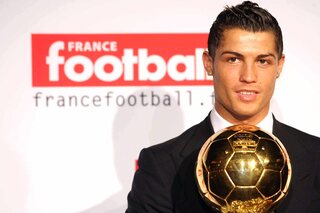 One day, one goal : Cristiano Ronaldo régale le public avec une talonnade magique