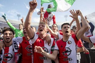 Legendarische wedstrijden: Dirk Kuyt schenkt Feyenoord na 18 jaar de landstitel