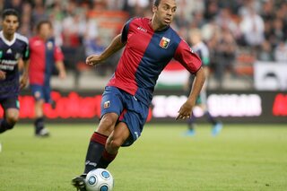 Anthony Vanden Borre in het shirt van Genoa