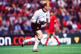 13: Blunderende Filip De Wilde gaat met Rode Duivels roemloos kopje onder op EURO 2000