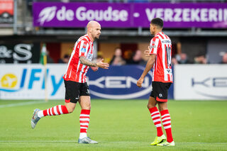 On this day: Sparta Rotterdam wordt boven de doopvont gehouden