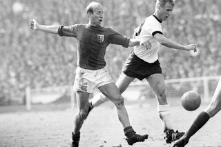 One day, one goal : Bobby Charlton met l'Angleterre sur la bonne voie à la Coupe du monde 1966