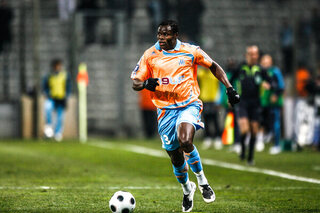 One day, one goal: Taye Taiwo zet het Stade Vélodrome in lichterlaaie met onwaarschijnlijke goal