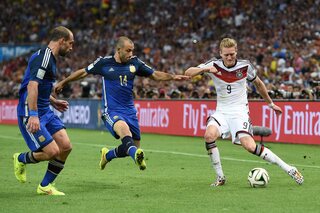 One day, one goal: Schürrle steekt mes nog wat dieper in Braziliaanse wonde