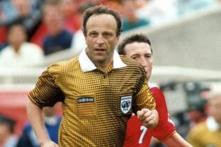 12: Scheidsrechter Kurt Röthlisberger zadelt Rode Duivels op met fikse kater tijdens WK 1994