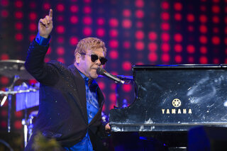 Elton John a arrêté ses études pour se lancer dans le rock n roll